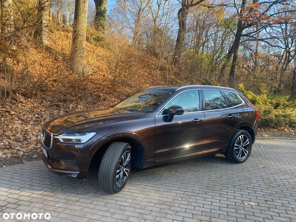 Volvo XC 60 T5 AWD Momentum - 1