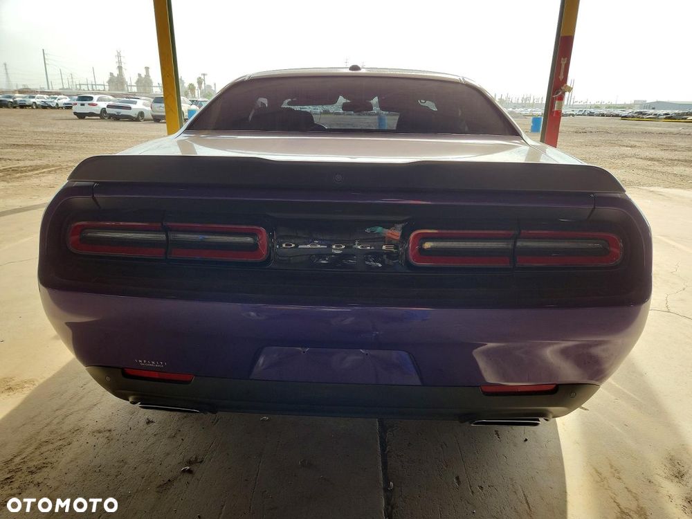Dodge Challenger 5.7 R/T - 7