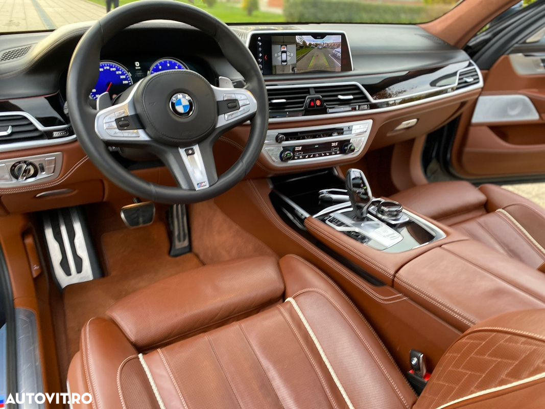 BMW Seria 7 750Li xDrive - 16