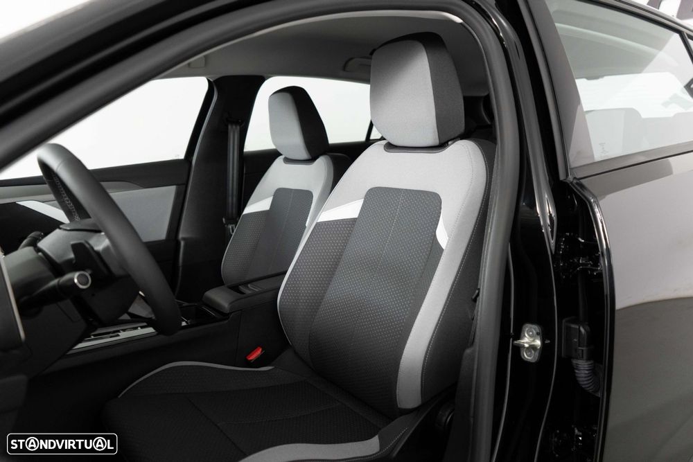 Opel Astra 1.2 T Edition Aut. - 9