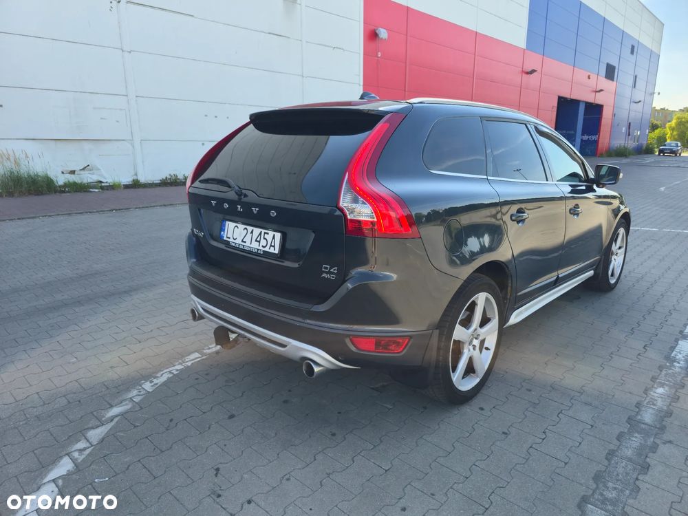 Volvo XC 60 D4 AWD Geartronic RDesign - 4