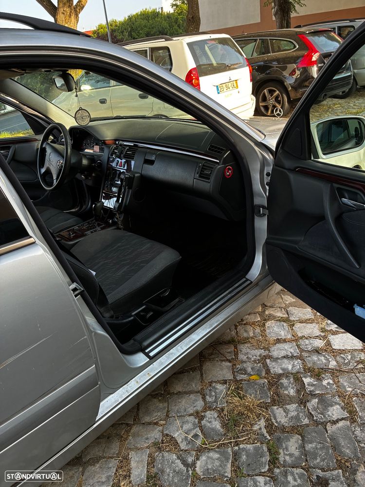 Mercedes-Benz E 220 - 9