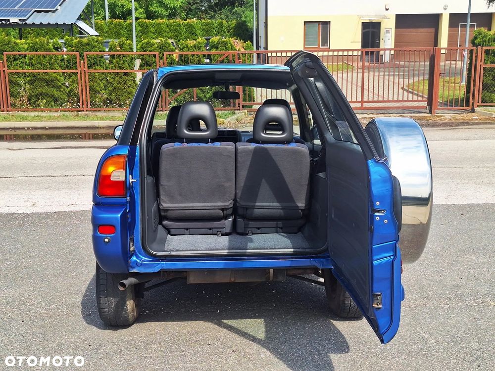 Toyota RAV4 2.0 Fun - 32