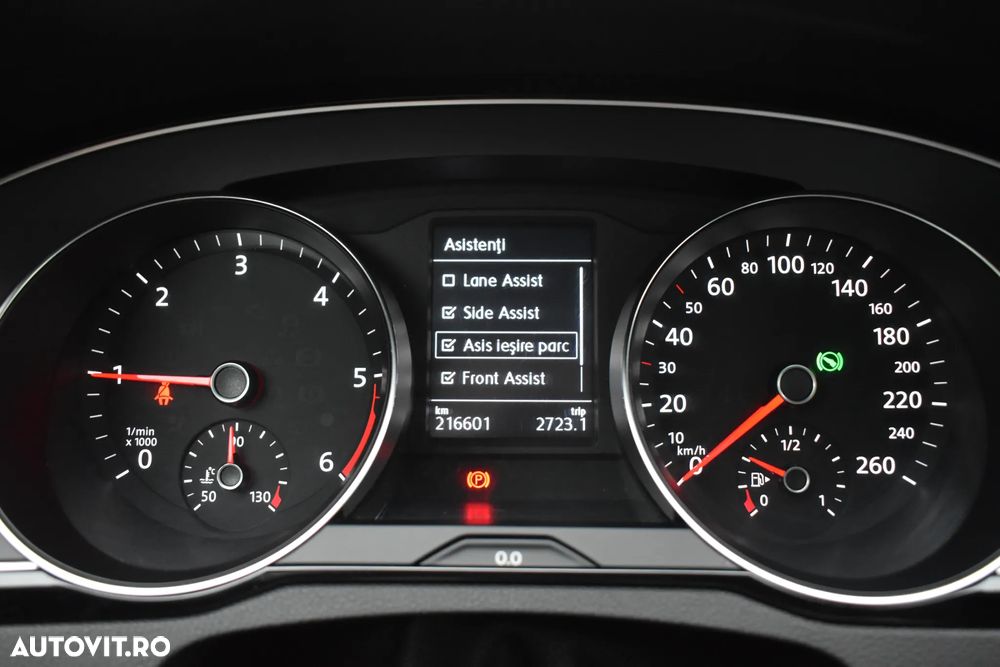 Volkswagen Passat 2.0 TDI SCR DSG Comfortline - 40