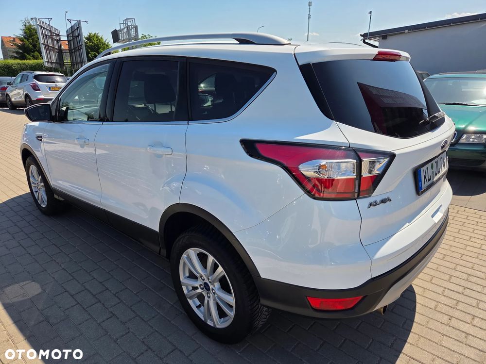 Ford Kuga 1.5 EcoBoost 2x4 Business Edition - 4