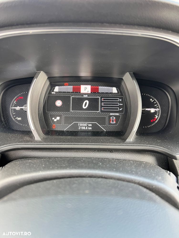 Renault Megane ENERGY dCi EDC GT - 4