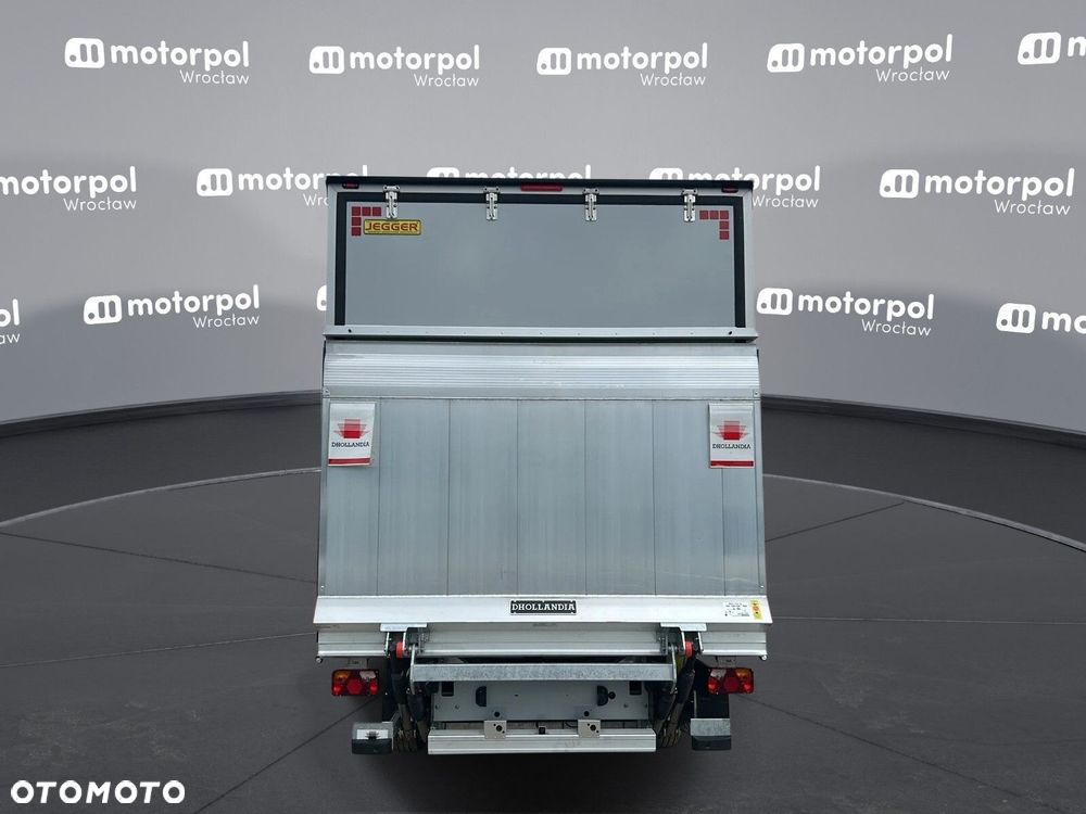 Volkswagen Crafter KONTENER+WINDA/AUTOMAT/35 Podwozie z pojedynczą kabiną 2,0 l 163 KM manual r. o.: 4490 mm - 8