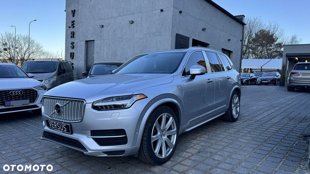 Volvo XC 90 - 1