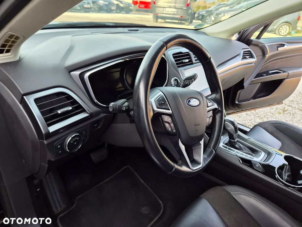 Ford Mondeo - 23