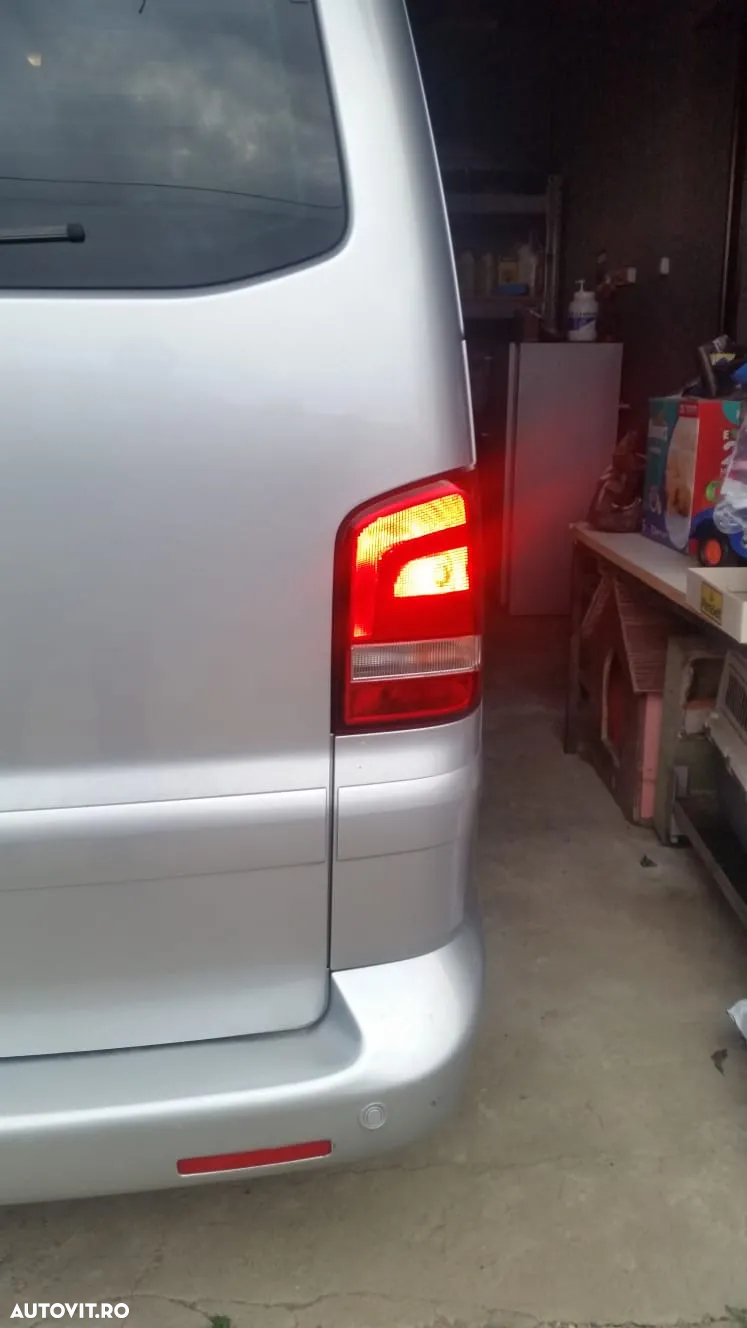 Volkswagen Multivan - 11