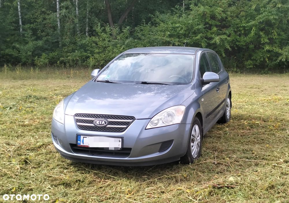 Kia Ceed - 1