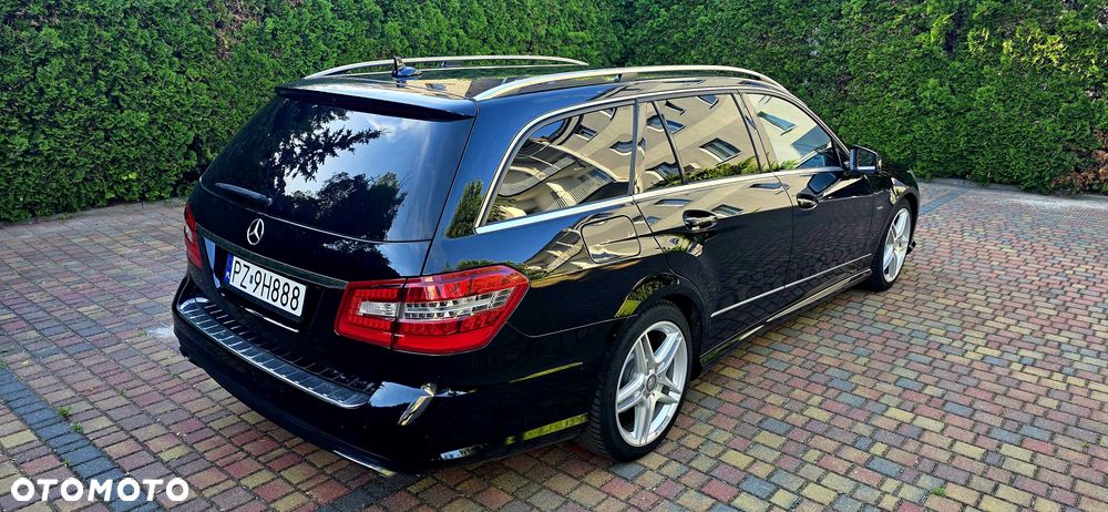Mercedes-Benz Klasa E 350 CDI DPF 4Matic BlueEFFICIENCY 7G-TRONIC Avantgarde - 29