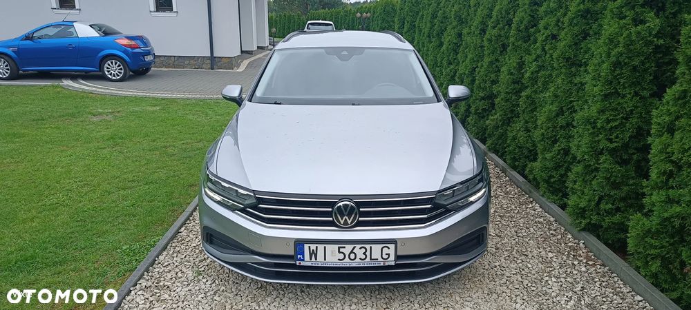 Volkswagen Passat - 4
