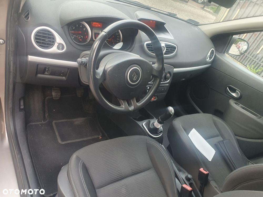 Renault Clio 1.2 16V TCE Tech Run - 5
