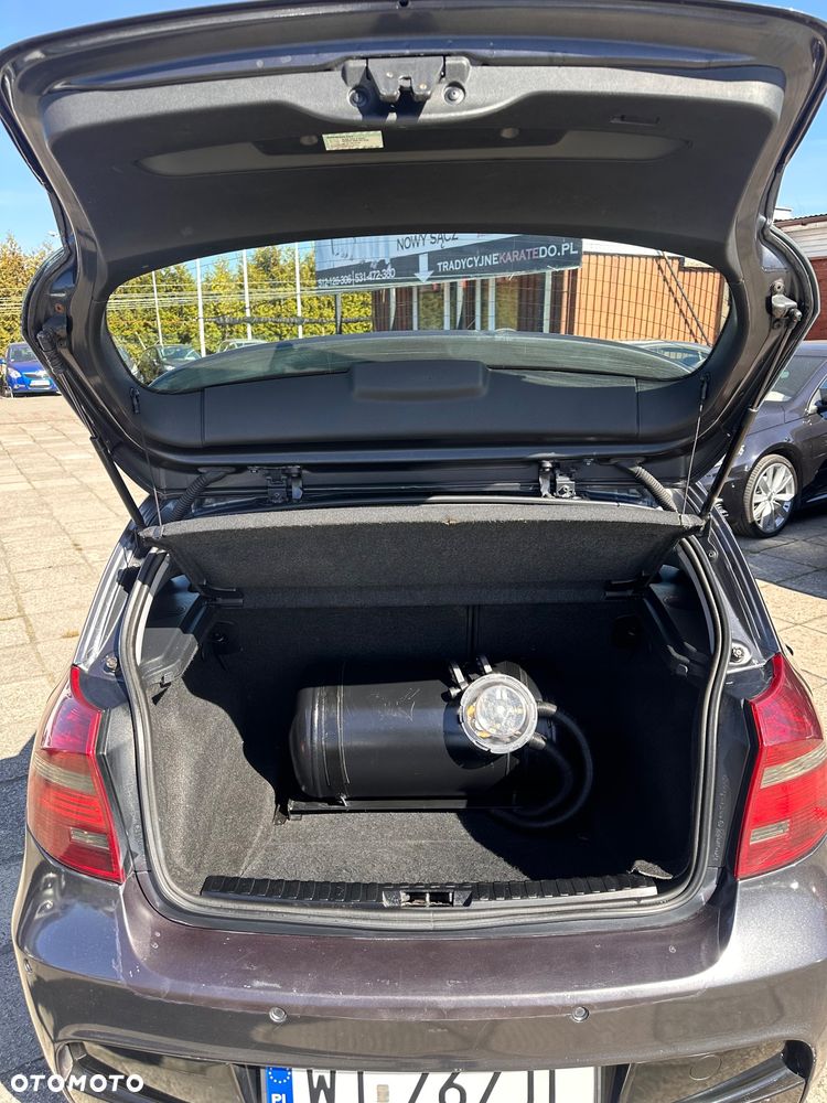 BMW Seria 1 116i - 14