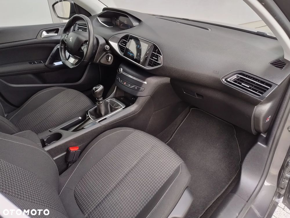 Peugeot 308 BlueHDi 130 Allure - 10