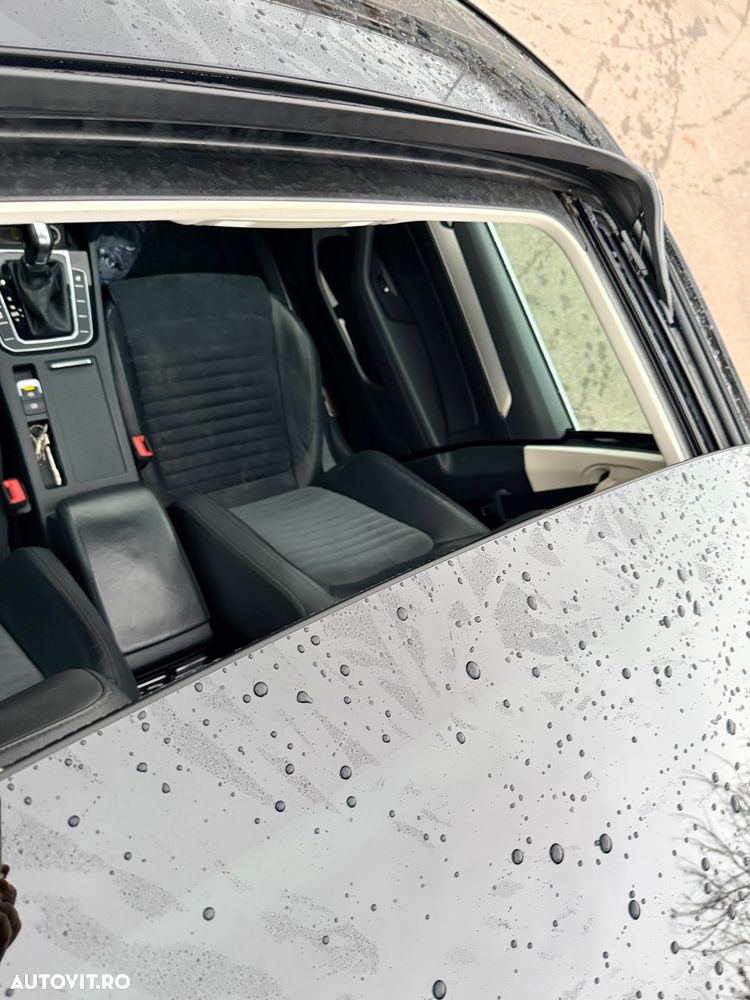 Volkswagen Passat 2.0 TDI DSG Highline - 20