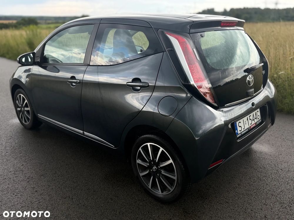 Toyota Aygo x-clusiv - 4
