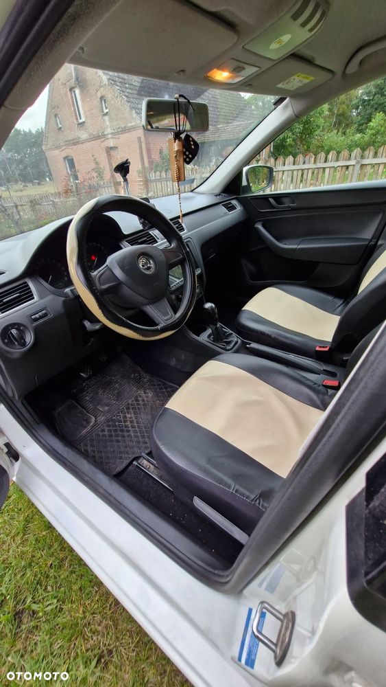 Skoda RAPID - 10