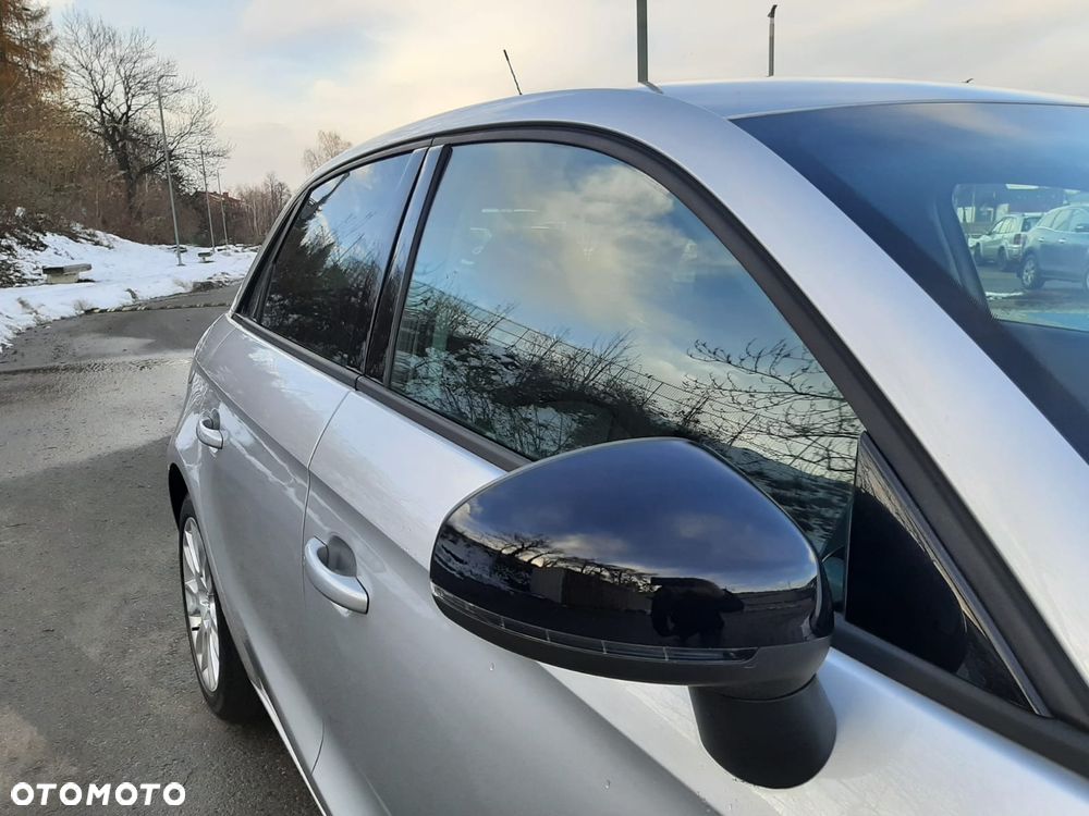 Audi A1 Sportback 1.6 TDI S tronic Ambition - 16