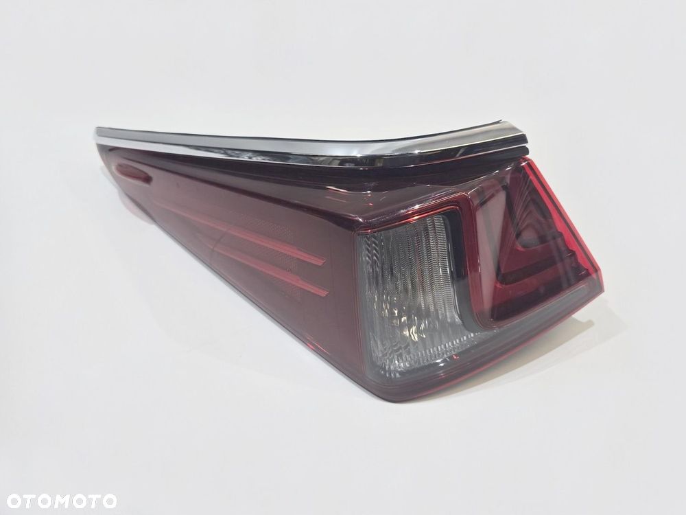 LAMPA TYŁ LEWY LEWA LED LEXUS ES VII 19r EUR