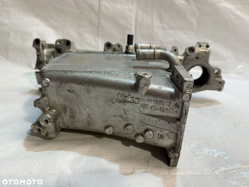 Kolektor ssący 04L129766AB VW GOLF VII 1,6 TDI M157812G - 5