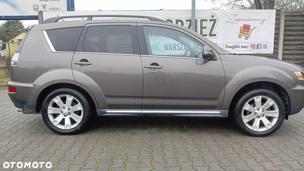 Mitsubishi Outlander 2.0 2WD CVT Invite - 7