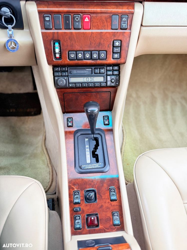 Mercedes-Benz E - 22