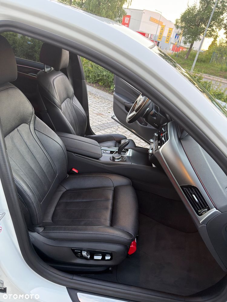 BMW Seria 5 520d xDrive MHEV M Sport sport - 6