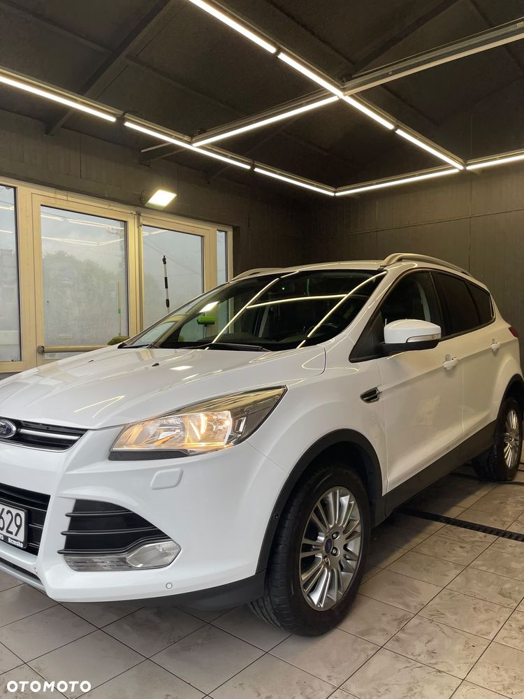 Ford Kuga 1.6 EcoBoost 2x4 Individual - 3