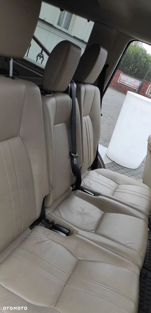 Land Rover Discovery - 32