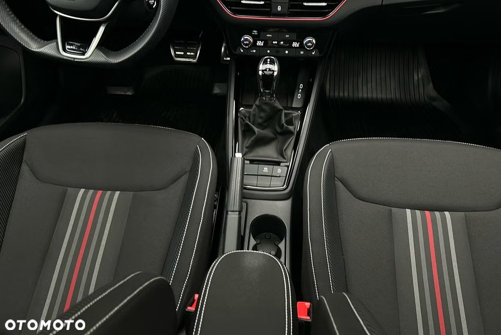 Skoda Kamiq 1.0 TSI Monte Carlo DSG - 8