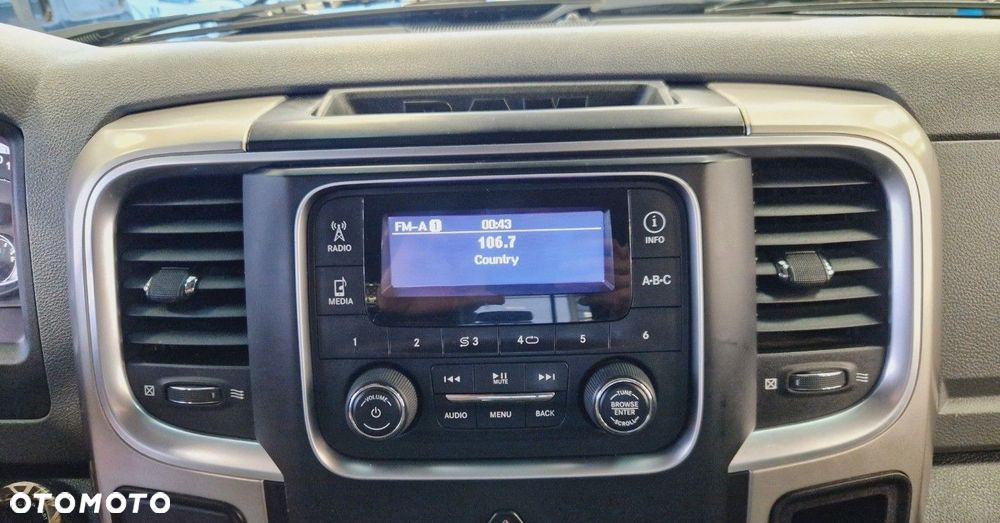 Dodge RAM 5.7 4x4 - 17