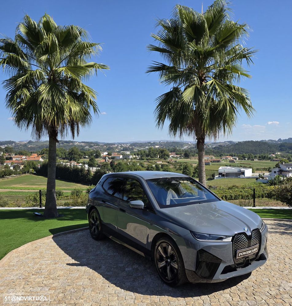 BMW iX xDrive40 - 18
