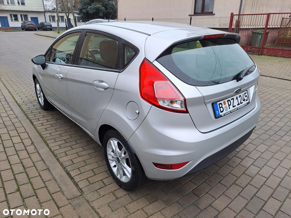Ford Fiesta 1.25 Titanium EU5 - 4