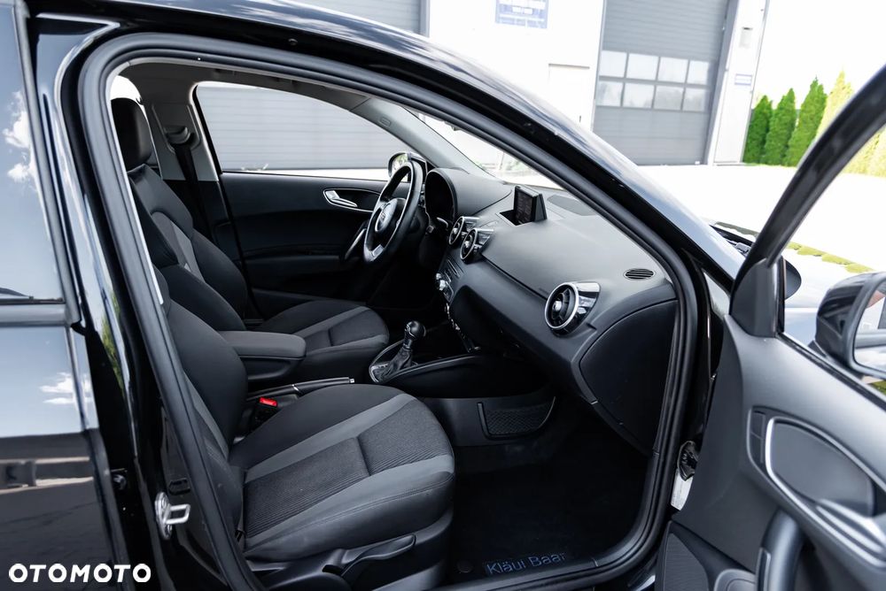 Audi A1 Sportback 1.4 TFSI CoD Design S tronic - 23