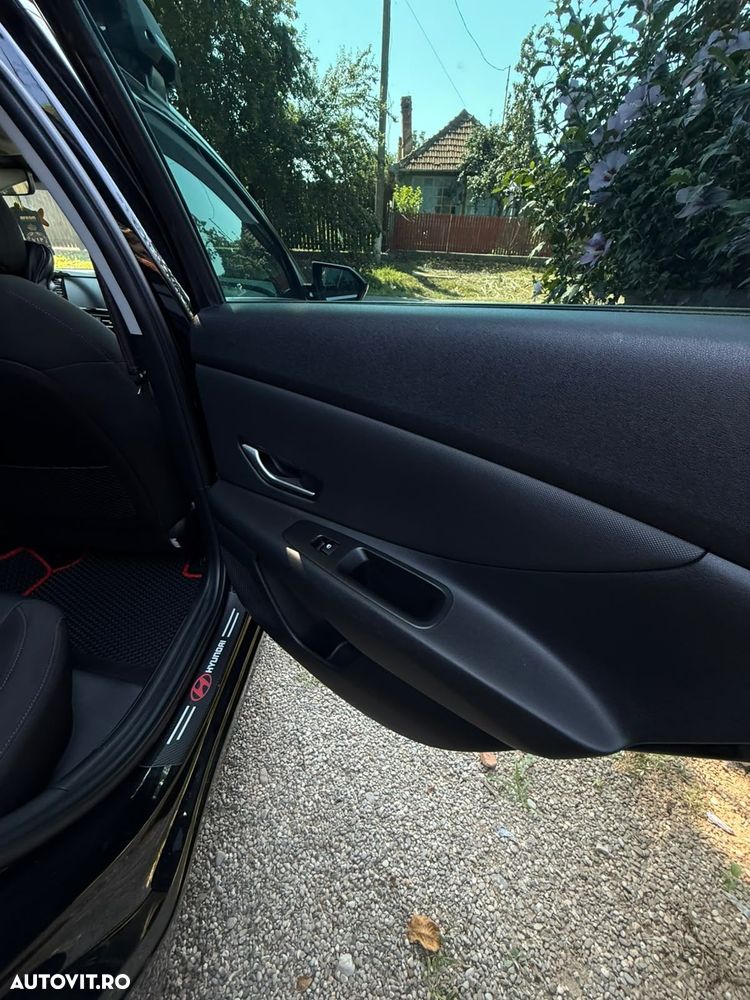 Hyundai Elantra 1.6 l 123 CP 6MT Exclusive - 22