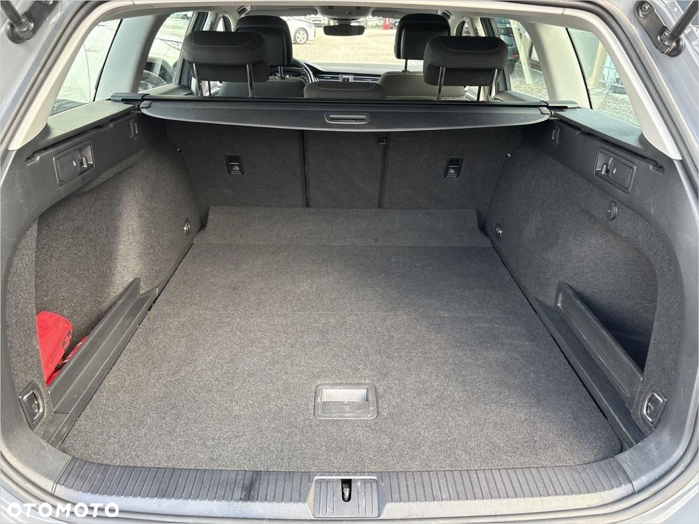Volkswagen Passat Variant 1.5 TSI EVO Business DSG - 16