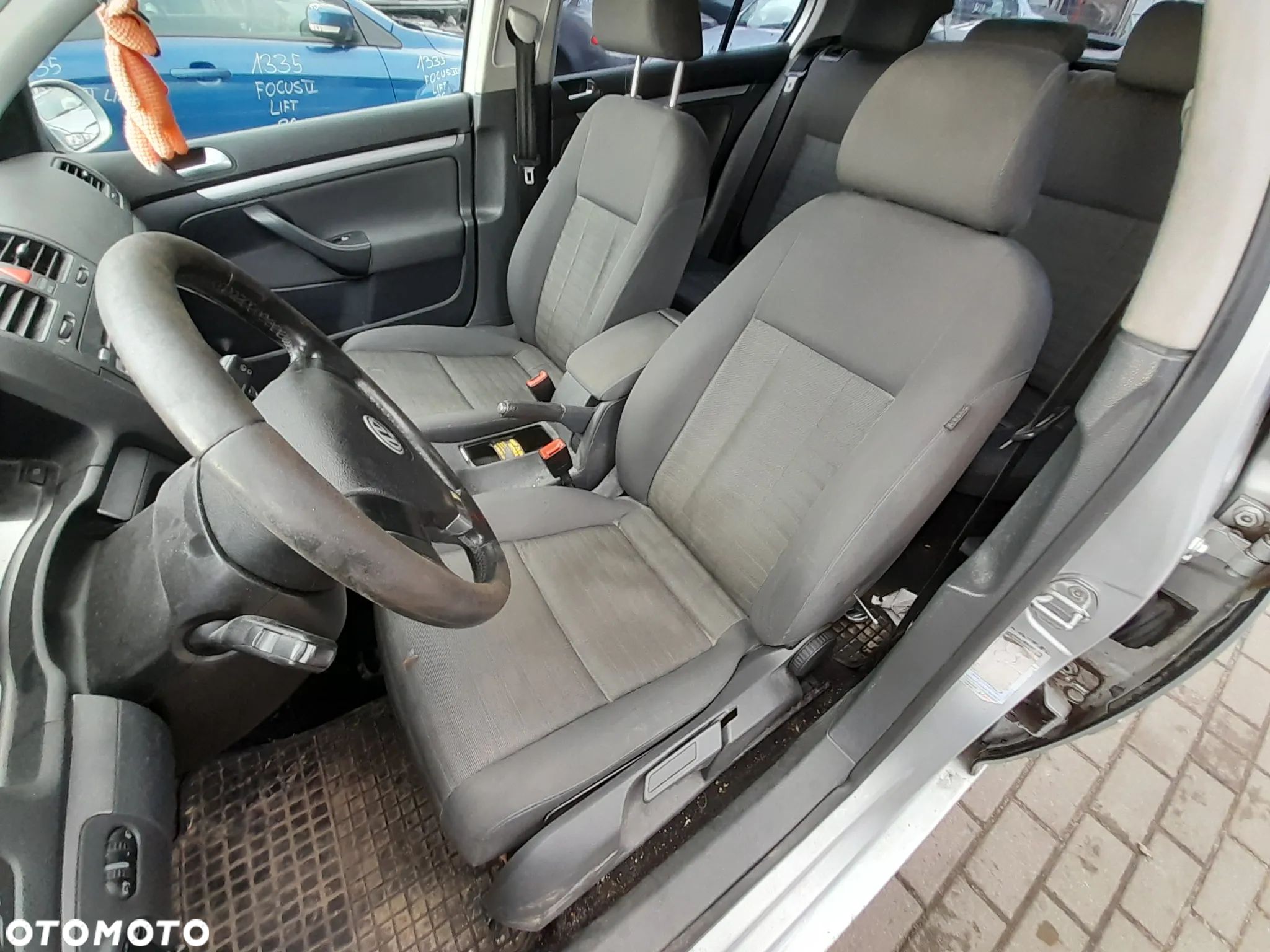 VW GOLF V FOTELE KANAPA KOMPLET HB GRZANE - 1