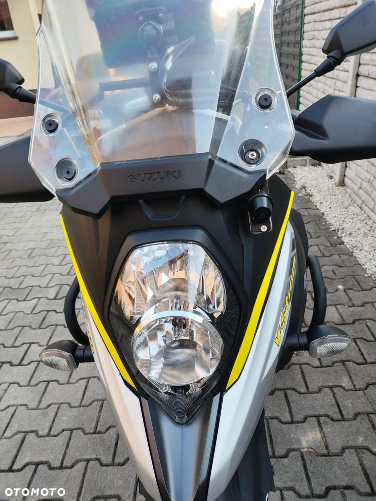 Suzuki V-STROM - 12