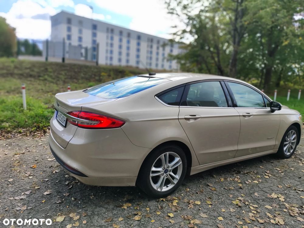 Ford Fusion - 4