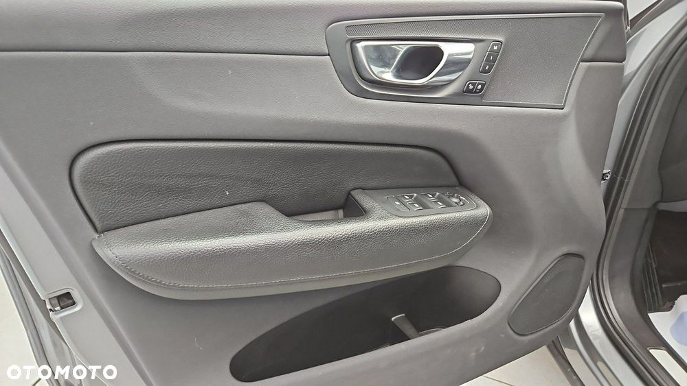 Volvo XC 60 T4 Inscription - 10