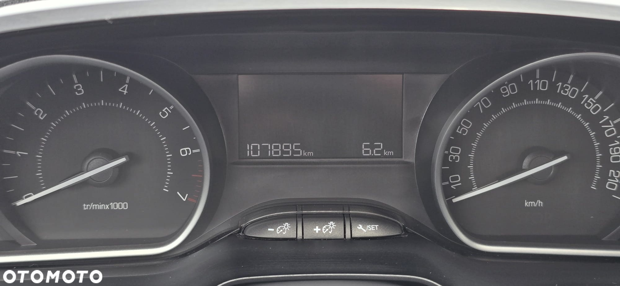 Peugeot 2008 1.2 Pure Tech Style - 29