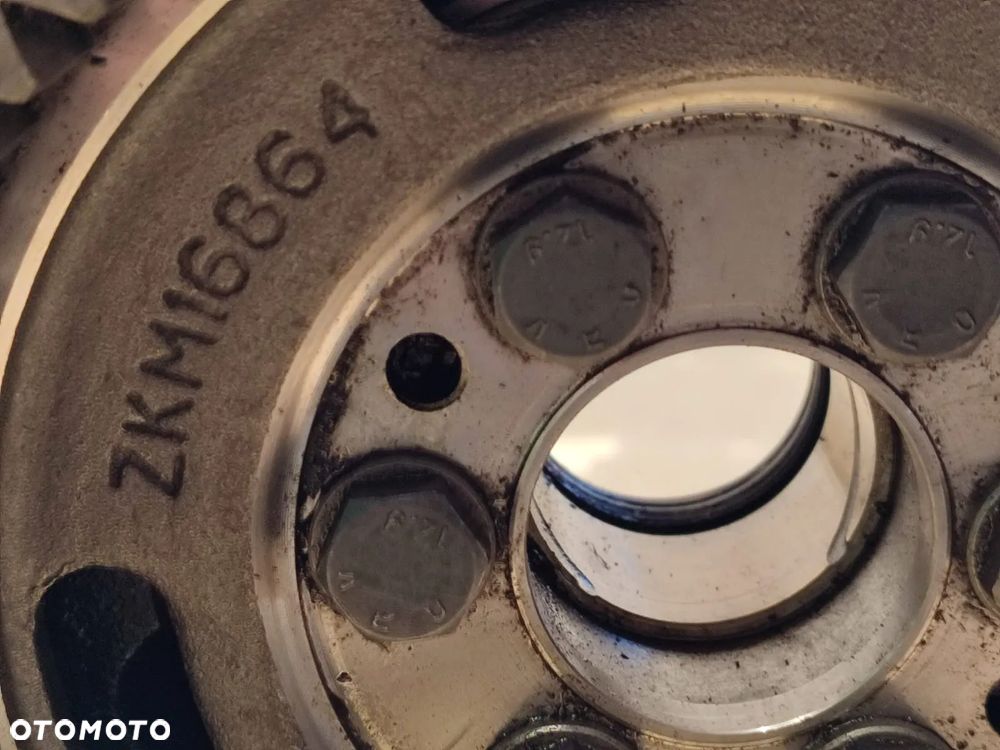 Zwolnica zwrotnica 18911 piasta półoś CLAAS CELTIS 456 RX - 11