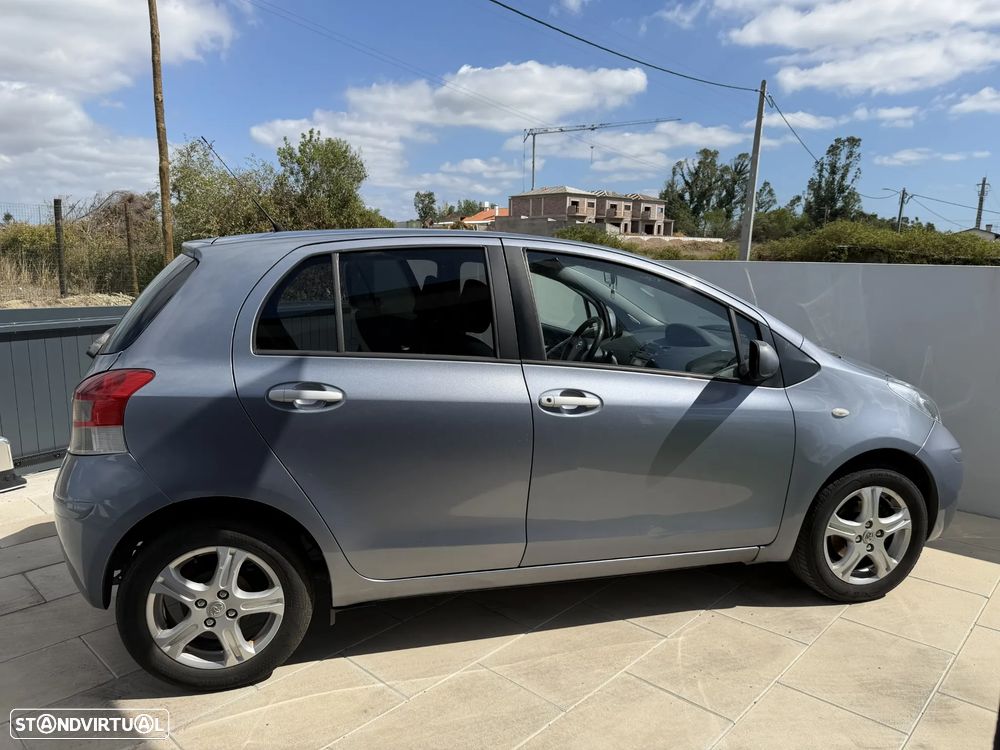 Toyota Yaris 1.33 VVT-i Comfort - 1