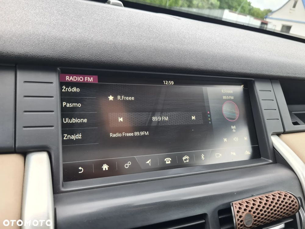 Land Rover Discovery 2.0 TD4 HSE - 28