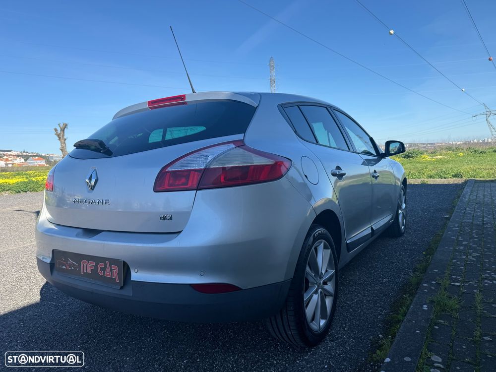 Renault Mégane 1.5 dCi Dynamique Luxe - 9