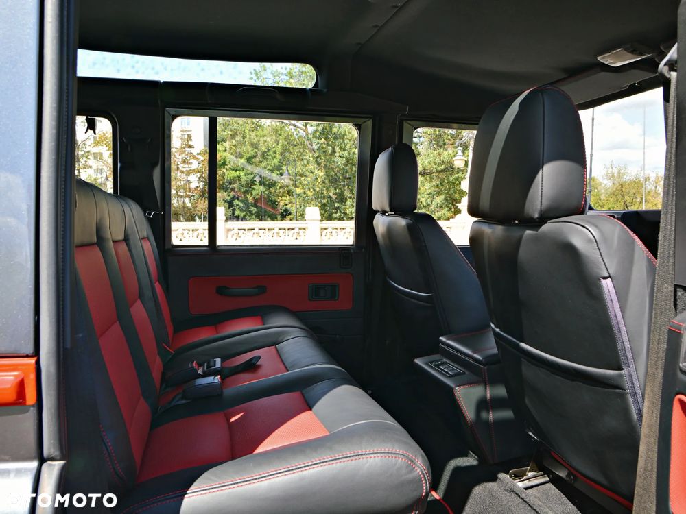 Land Rover Defender 2.5 TDI - 33
