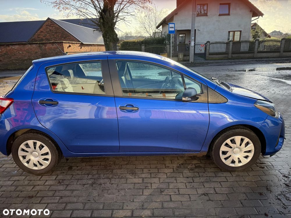Toyota Yaris 1.0 VVT-i - 36