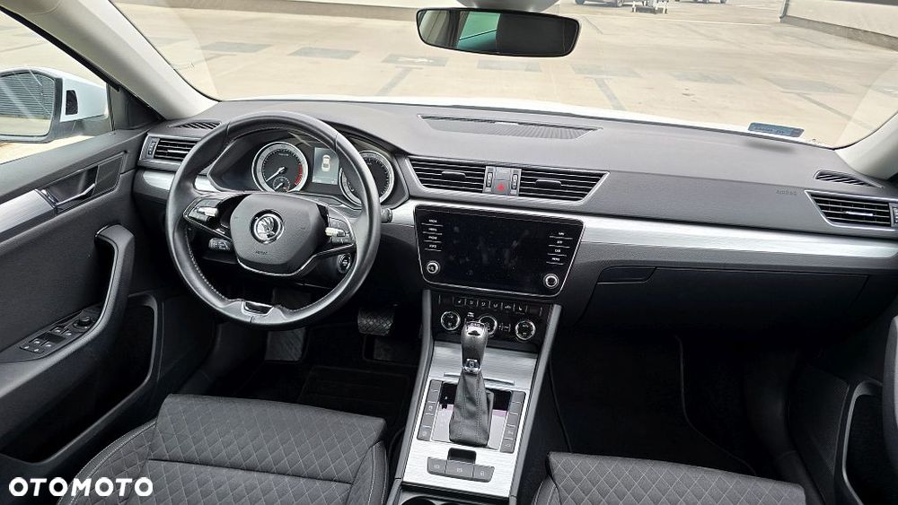 Skoda Superb 2.0 TSI Style DSG - 32